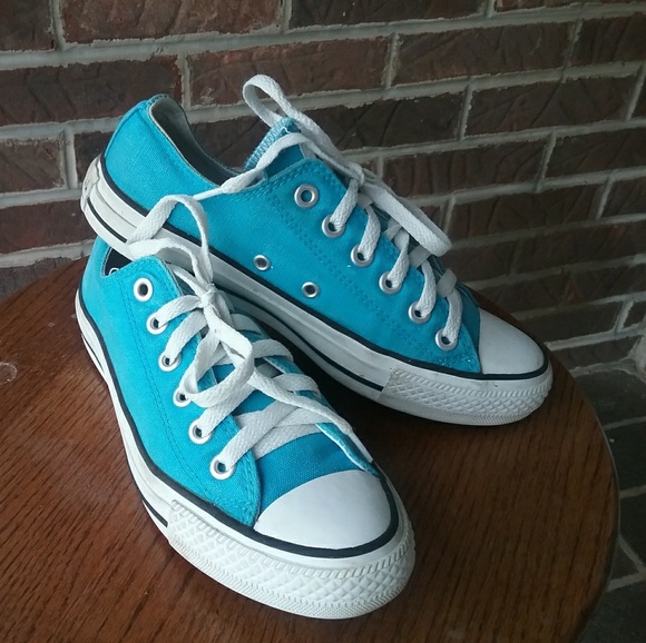 converse turquoise low tops